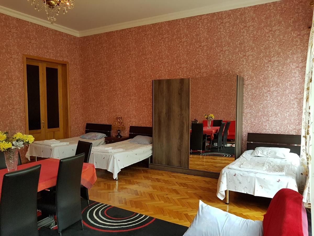 Хостелы Guest House Eli Кутаиси-22